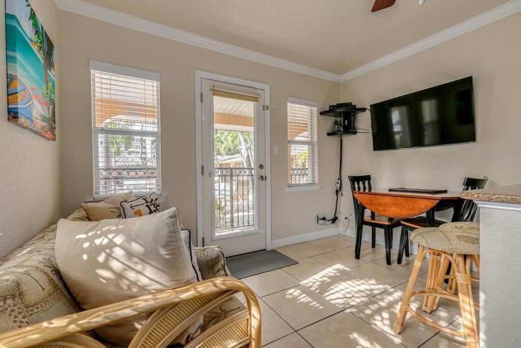 Steps To The Beach And Restaurants! - Coconut Villa'S Suite 1 St. Pete Beach Exteriér fotografie