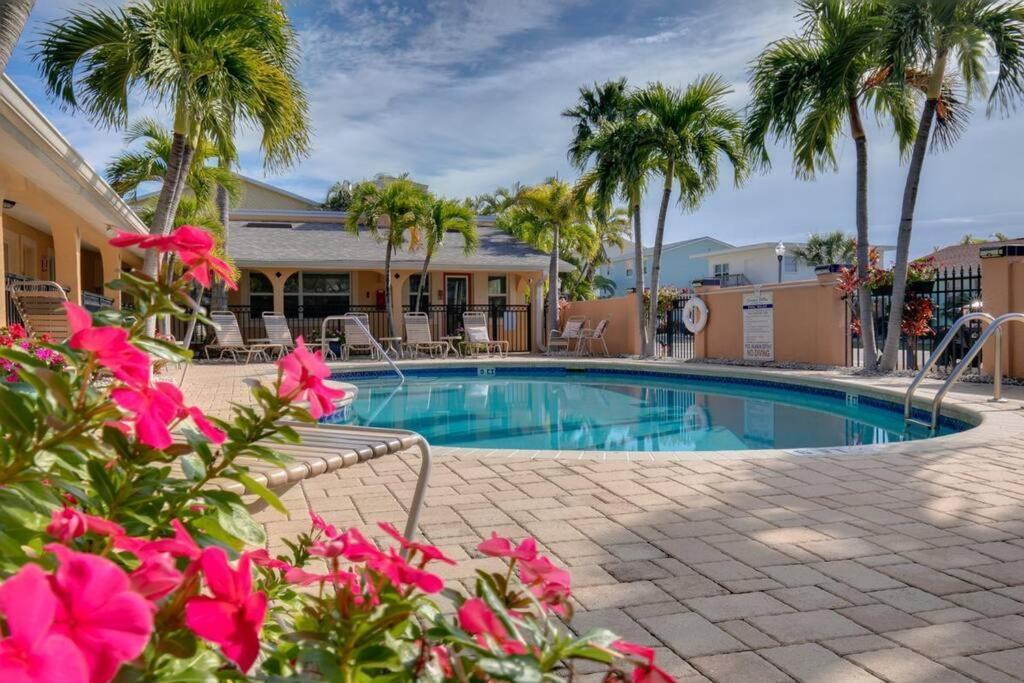 Steps To The Beach And Restaurants! - Coconut Villa'S Suite 1 St. Pete Beach Exteriér fotografie