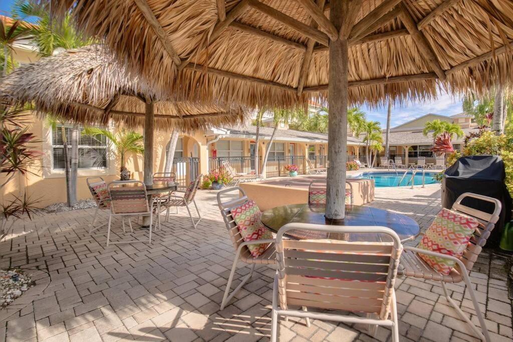 Steps To The Beach And Restaurants! - Coconut Villa'S Suite 1 St. Pete Beach Exteriér fotografie